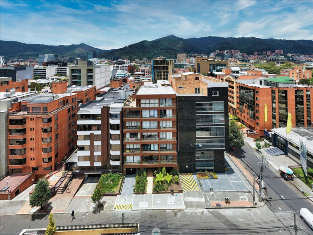 Apartamento en venta en Chico Norte, Bogotá · foto 2 de 16