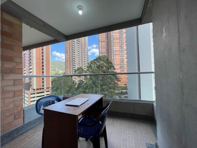 Apartamento de 3 alcobas en venta en Loma De San Jose, Sabaneta, 73 m² · foto 3 de 15