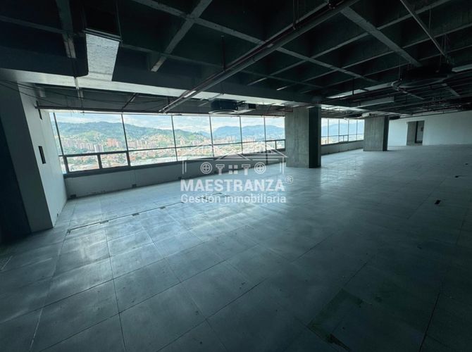 Oficina en arriendo en Zuñiga, Envigado, 717 m² · foto 2 de 23