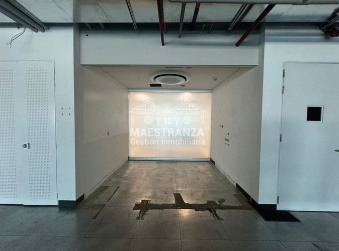Oficina en arriendo en Zuñiga, Envigado, 717 m² · foto 9 de 23