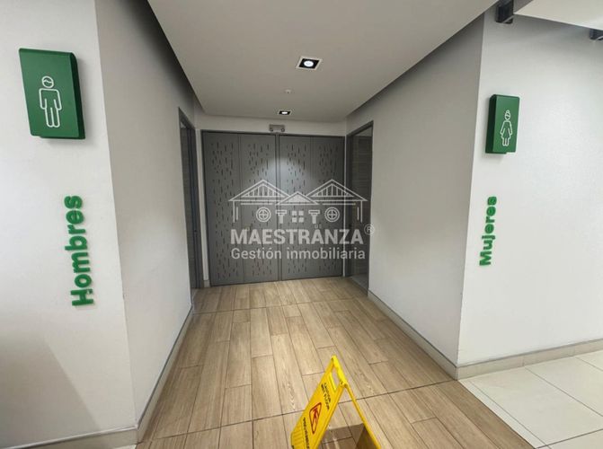 Oficina en arriendo en Zuñiga, Envigado, 717 m² · foto 10 de 23