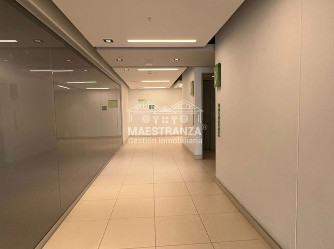 Oficina en arriendo en Zuñiga, Envigado, 717 m² · foto 11 de 23