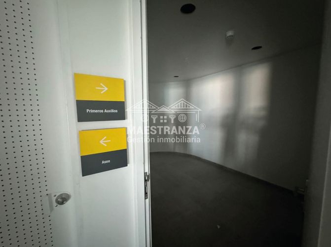 Oficina en arriendo en Zuñiga, Envigado, 717 m² · foto 15 de 23
