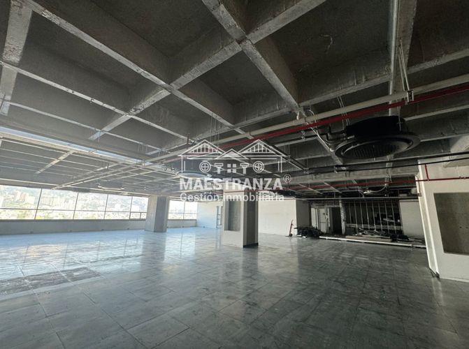 Oficina en arriendo en Zuñiga, Envigado, 717 m² · foto 18 de 23