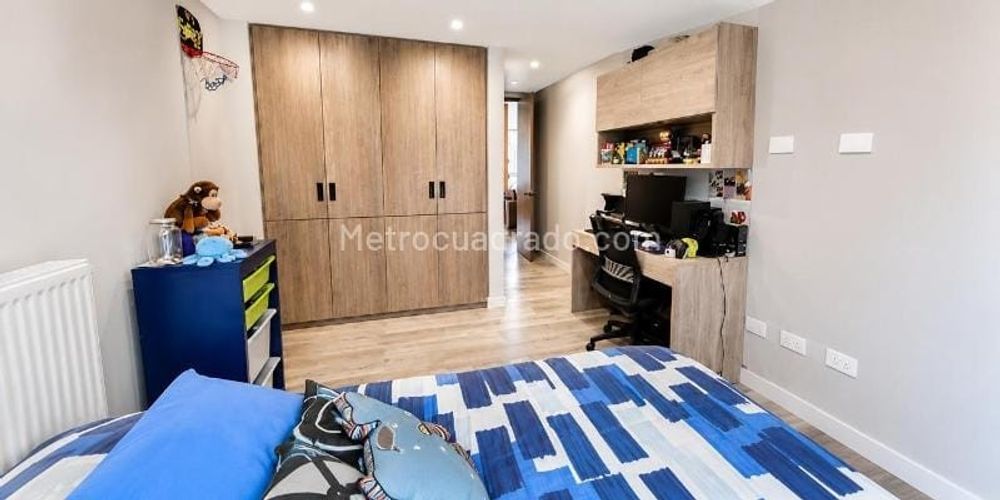 Apartamento de 3 alcobas en venta en Bella Suiza, Bogotá, 235 m² · foto 12 de 14