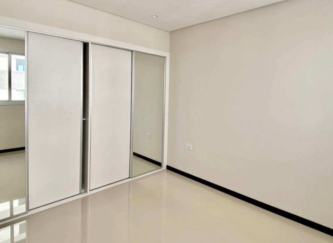Alquiler, departamento, 2 dormitorios, barrio mburucuya — foto 3
