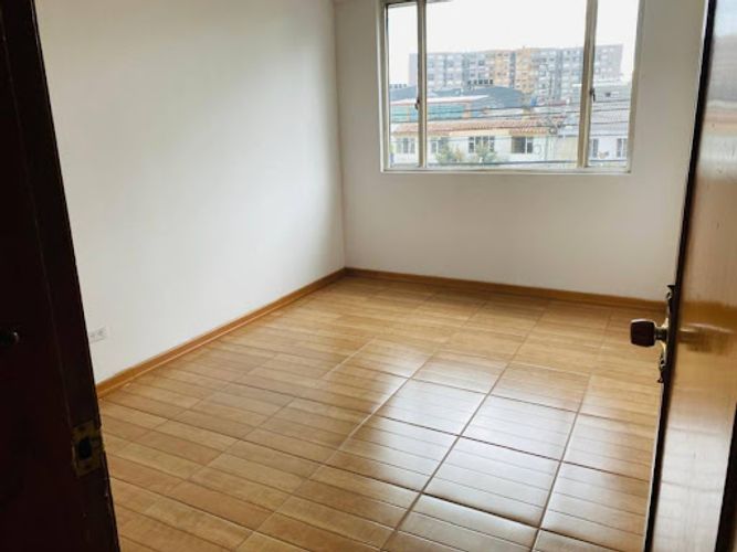 Casa de 3 alcobas en arriendo en Normandia, Bogotá, 320 m² · foto 6 de 24