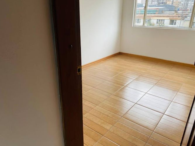 Casa de 3 alcobas en arriendo en Normandia, Bogotá, 320 m² · foto 7 de 24