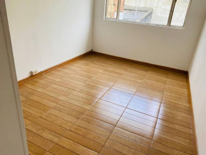 Casa de 3 alcobas en arriendo en Normandia, Bogotá, 320 m² · foto 9 de 24