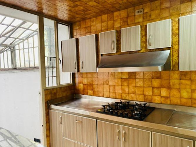 Casa de 3 alcobas en arriendo en Normandia, Bogotá, 320 m² · foto 18 de 24