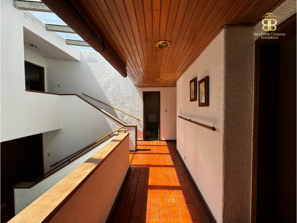 Casa en venta en Santa Ana, Bogotá · foto 8 de 24