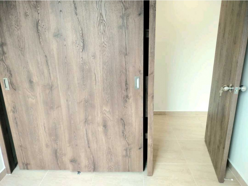 Apartamento en venta en Zona Rural, Itagüí · foto 10 de 17