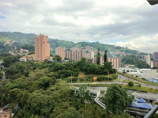 Apartamento en venta en Zona Rural, Itagüí · foto 16 de 17