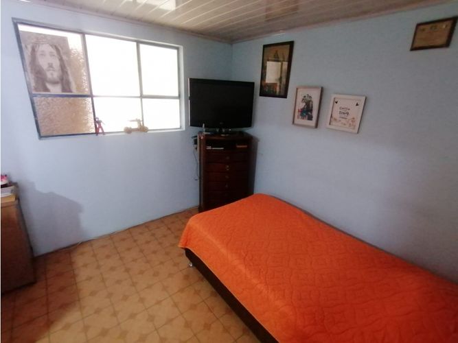 Casa de 6 alcobas en venta en Centro, Funza, 200 m² · foto 10 de 24
