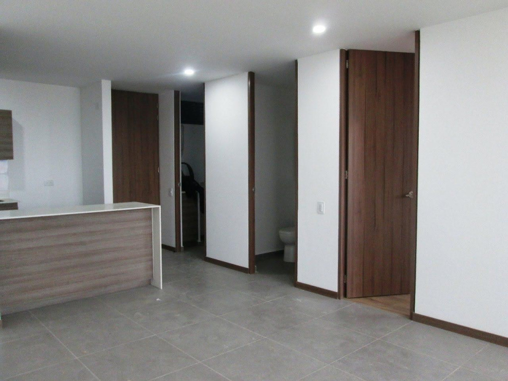 1BR Apartment in Loma del Escobero (62 m²) - 4