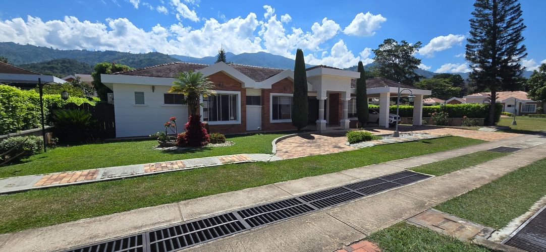 Casa de 4 alcobas en arriendo en Menzuly, Piedecuesta, 275 m² · foto 19 de 19
