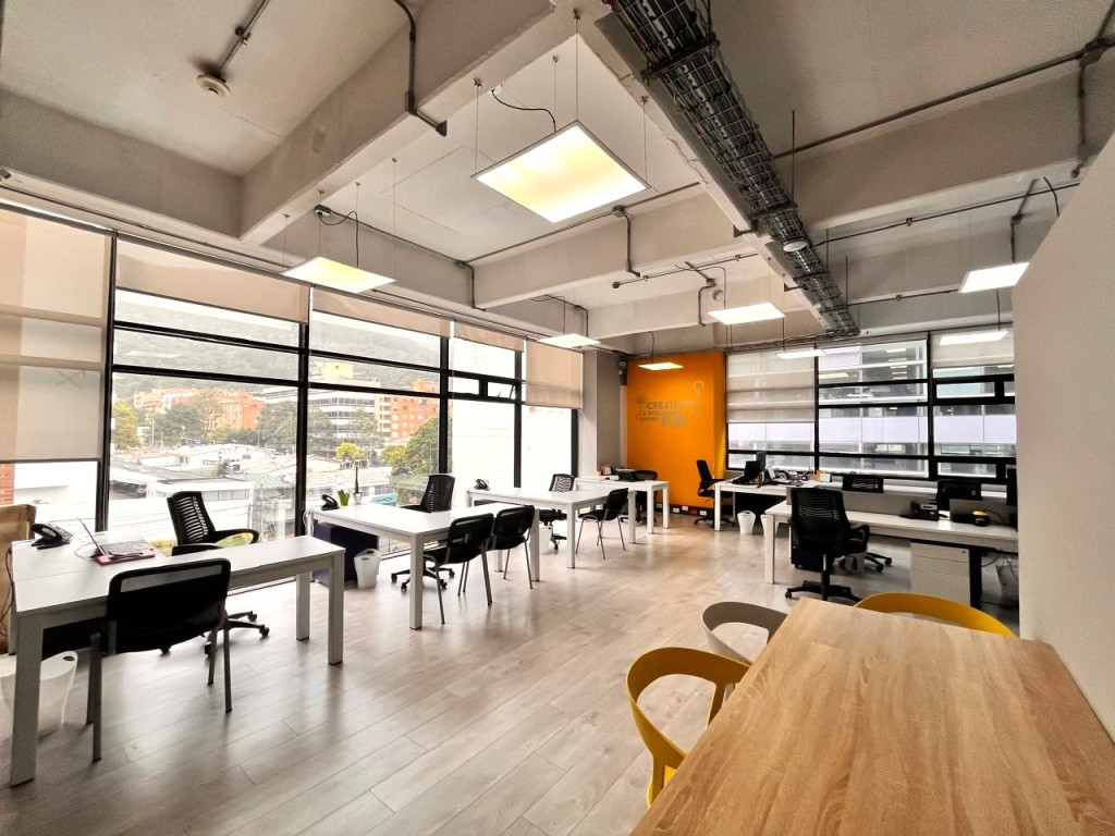 Office for rent in Chico norte, Bogotá
