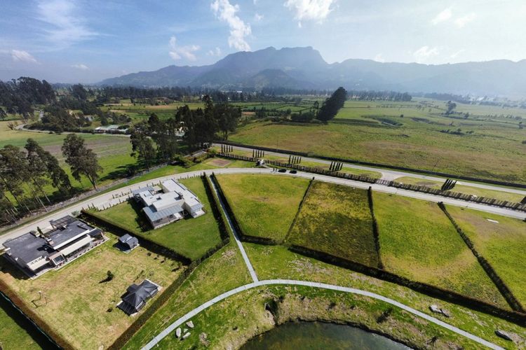Lote en venta en La Violeta, Sopó, 2244 m² · foto 4 de 24