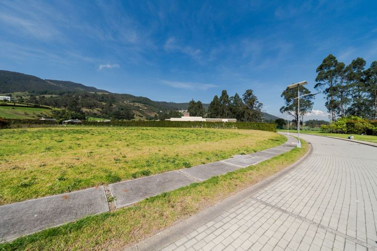Lote en venta en La Violeta, Sopó, 2244 m² · foto 6 de 24