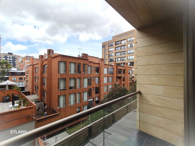 Apartamento de 1 alcoba en venta en Chico Norte, Bogotá, 65 m² · foto 3 de 24