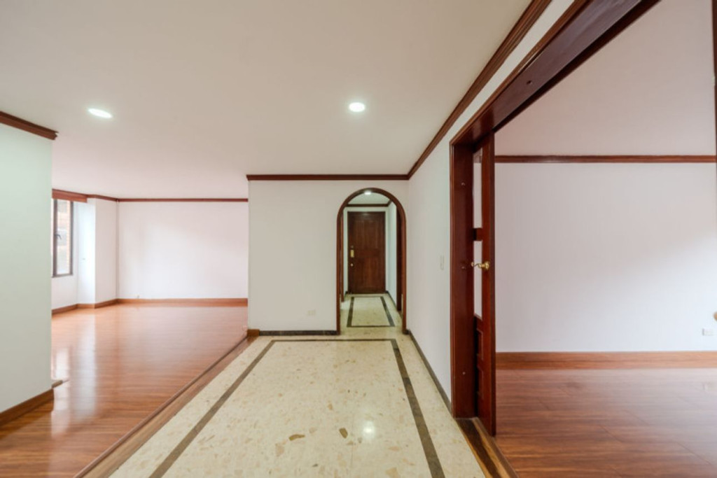 Apartamento en venta en La Carolina, Bogotá · foto 8 de 24