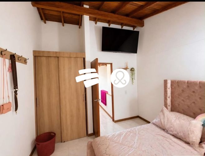 Casa de 4 alcobas en venta en Calasanz Parte Alta, Medellín, 100 m² · foto 5 de 9