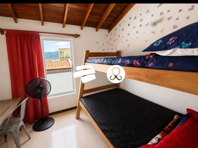 Casa de 4 alcobas en venta en Calasanz Parte Alta, Medellín, 100 m² · foto 7 de 9