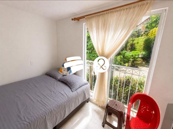 Casa de 4 alcobas en venta en Calasanz Parte Alta, Medellín, 100 m² · foto 8 de 9