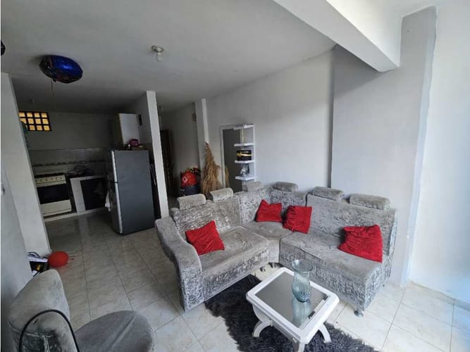Edificio en venta en La Pradera, Jamundí, 420 m² · foto 2 de 6
