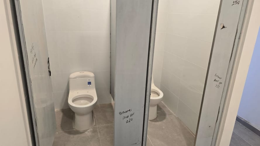 Oficina en arriendo en Ciudad Del Río, Medellín, 440 m² · foto 2 de 2