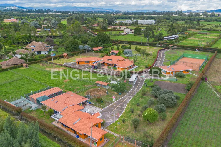 Casa de 4 alcobas en venta en Siberia, Cota, 1052 m² · foto 20 de 20