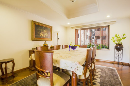 Apartamento en venta en Los Rosales, Bogotá · foto 9 de 18