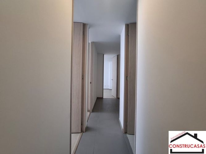 Apartamento en venta en La Candelaria, Medellín · foto 9 de 17