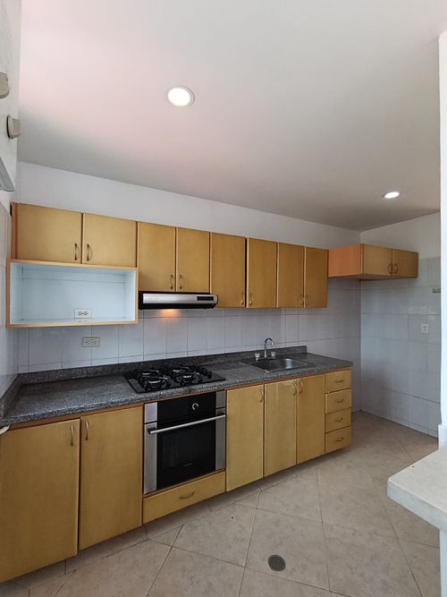 Apartamento de 3 alcobas en venta en Bellavista, Los Patios, 149 m² · foto 5 de 16