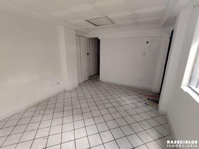 Local en arriendo en Conquistadores, Medellín, 15 m² · foto 7 de 13