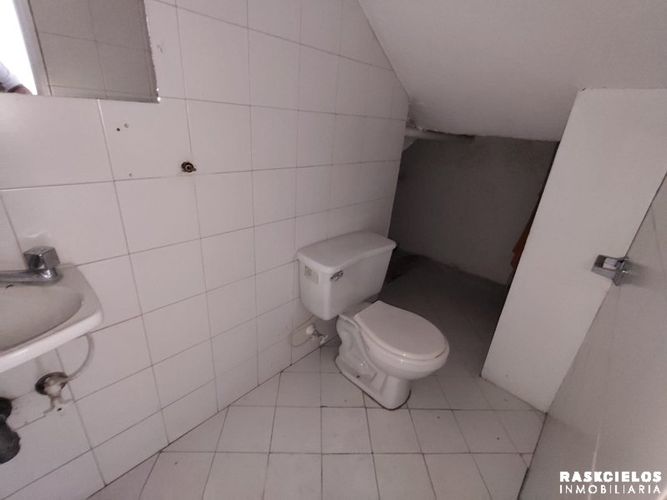 Local en arriendo en Conquistadores, Medellín, 15 m² · foto 9 de 13