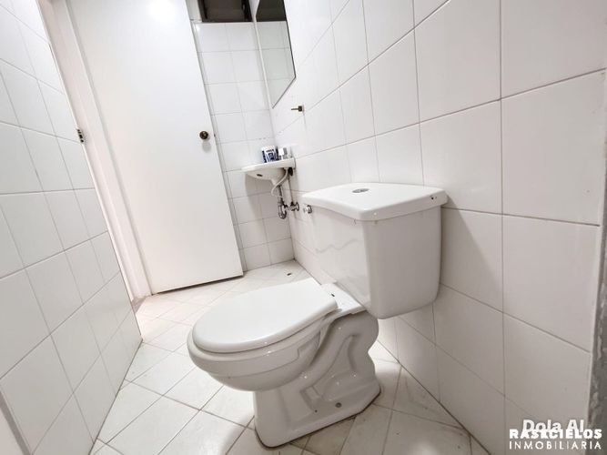 Local en arriendo en Conquistadores, Medellín, 15 m² · foto 10 de 13