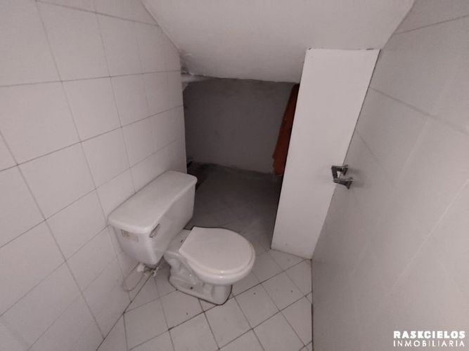 Local en arriendo en Conquistadores, Medellín, 15 m² · foto 11 de 13