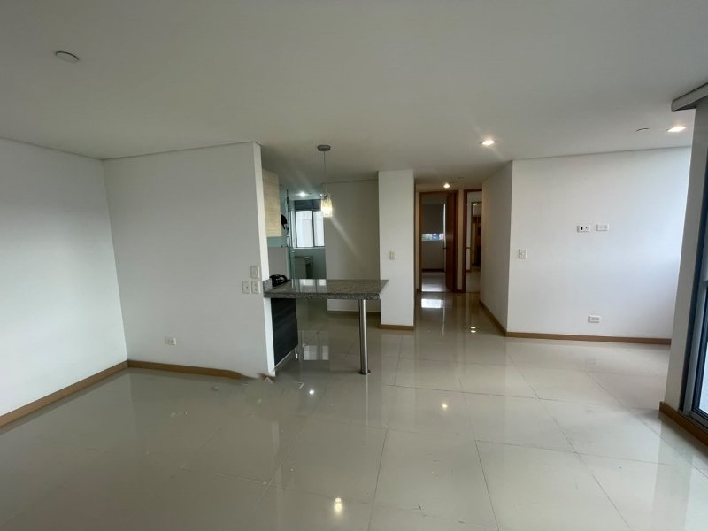 Apartamento en arriendo en Loma Del Esmeraldal, Envigado · foto 3 de 16
