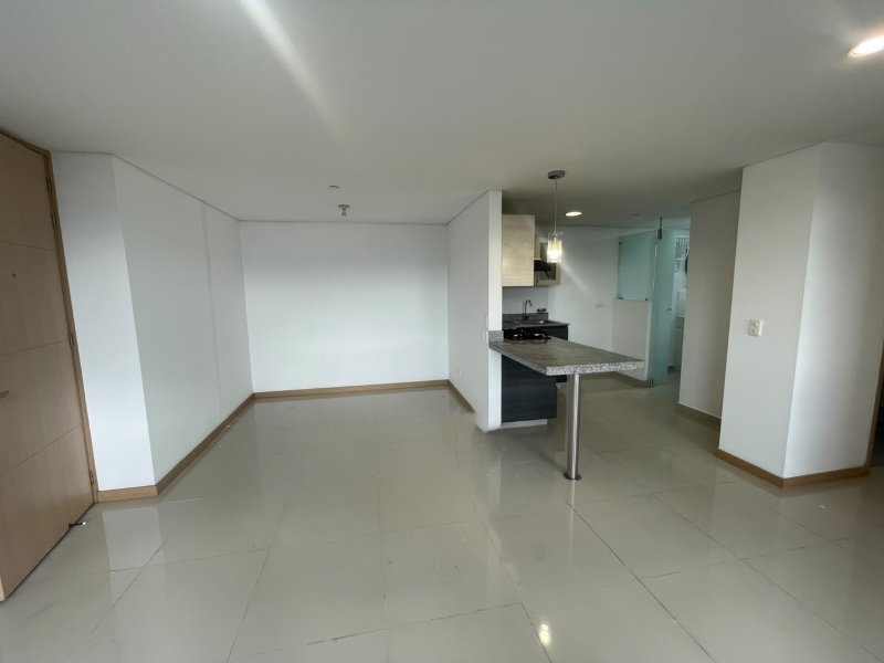 Apartamento en arriendo en Loma Del Esmeraldal, Envigado · foto 5 de 16