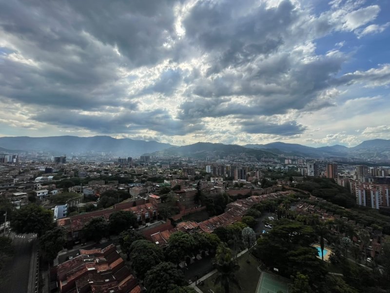Apartamento en arriendo en Loma Del Esmeraldal, Envigado · foto 7 de 16
