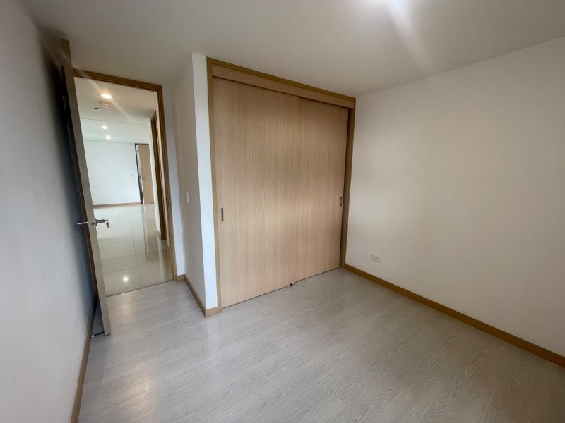 Apartamento en arriendo en Loma Del Esmeraldal, Envigado · foto 11 de 16