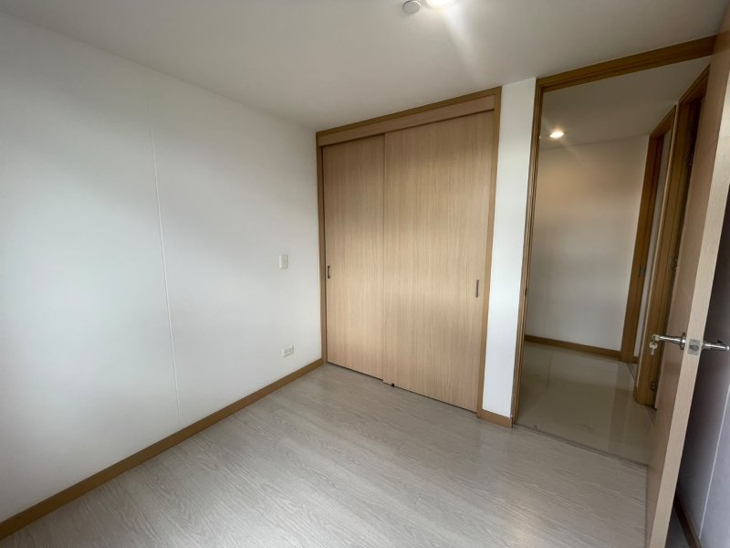 Apartamento en arriendo en Loma Del Esmeraldal, Envigado · foto 13 de 16