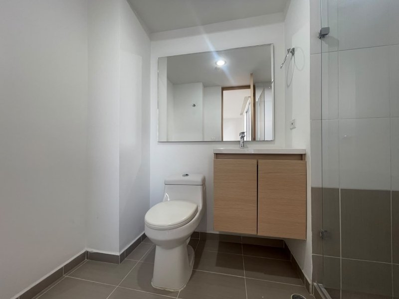Apartamento en arriendo en Loma Del Esmeraldal, Envigado · foto 14 de 16