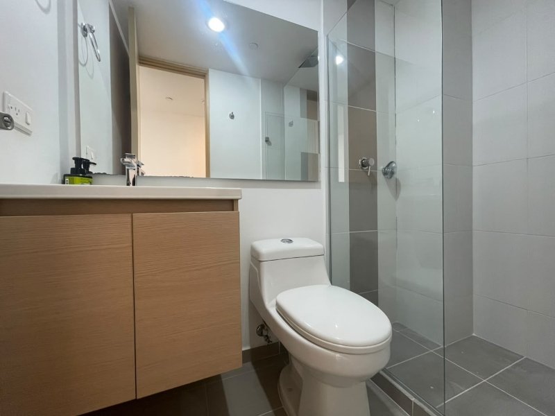 Apartamento en arriendo en Loma Del Esmeraldal, Envigado · foto 15 de 16