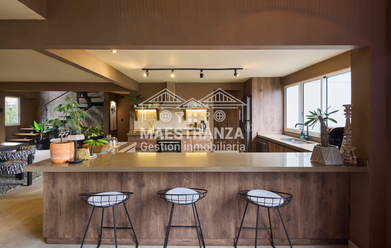 Apartamento de 3 alcobas en venta en El Tesoro, Medellín, 260 m² · foto 3 de 24