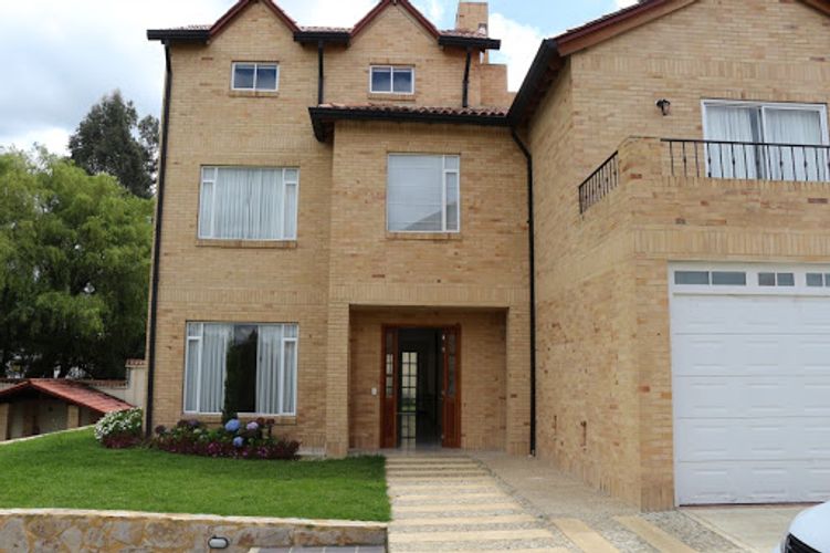 Casa de 5 alcobas en venta en Porto Bello, Chía, 540 m² · foto 2 de 24