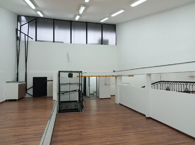 Local en arriendo en La Esmeralda, Itagüí, 238 m² · foto 3 de 10
