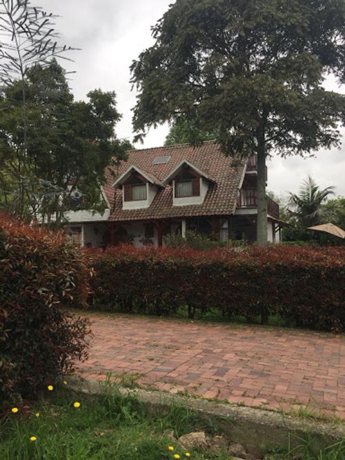 Casa de 4 alcobas en venta en Cota, 300 m² · foto 4 de 7