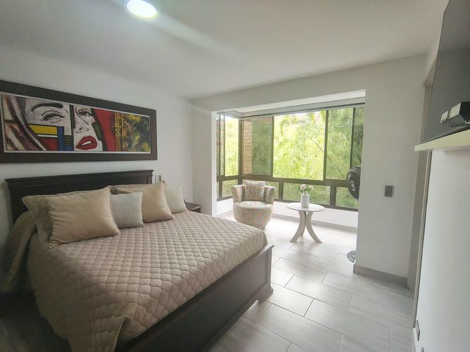 Apartamento de 3 alcobas en venta en El Poblado, Medellín, 128 m² · foto 8 de 19